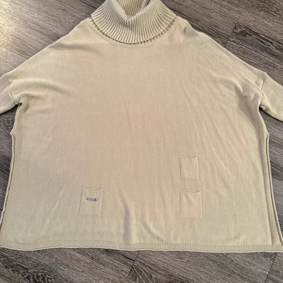 Mersea Turtleneck Catalina